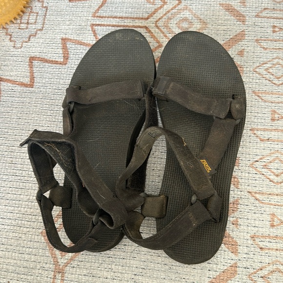 Teva Black Women's Sandals - Picture 1 of 3
